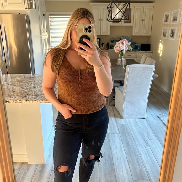Universal thread brown knit tank - Picture 2 of 5